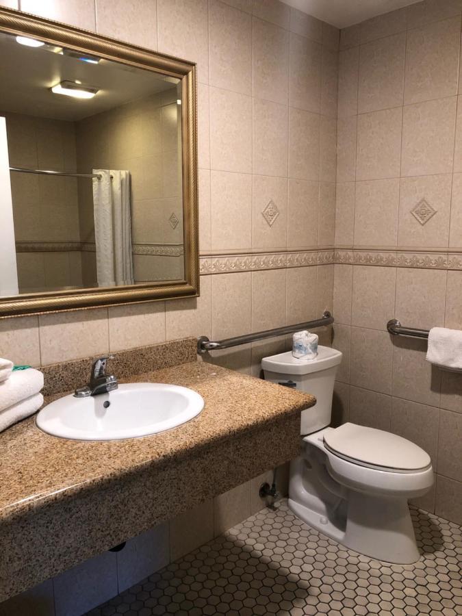 Walnut Inn & Suites 웨스트코비나 외부 사진