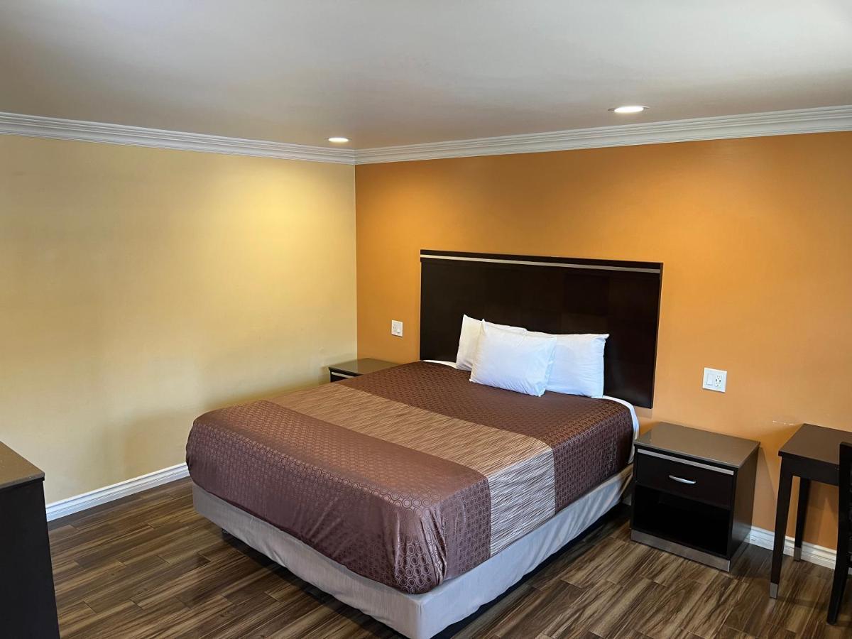 Walnut Inn & Suites 웨스트코비나 외부 사진