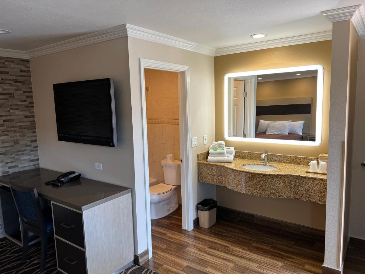 Walnut Inn & Suites 웨스트코비나 외부 사진