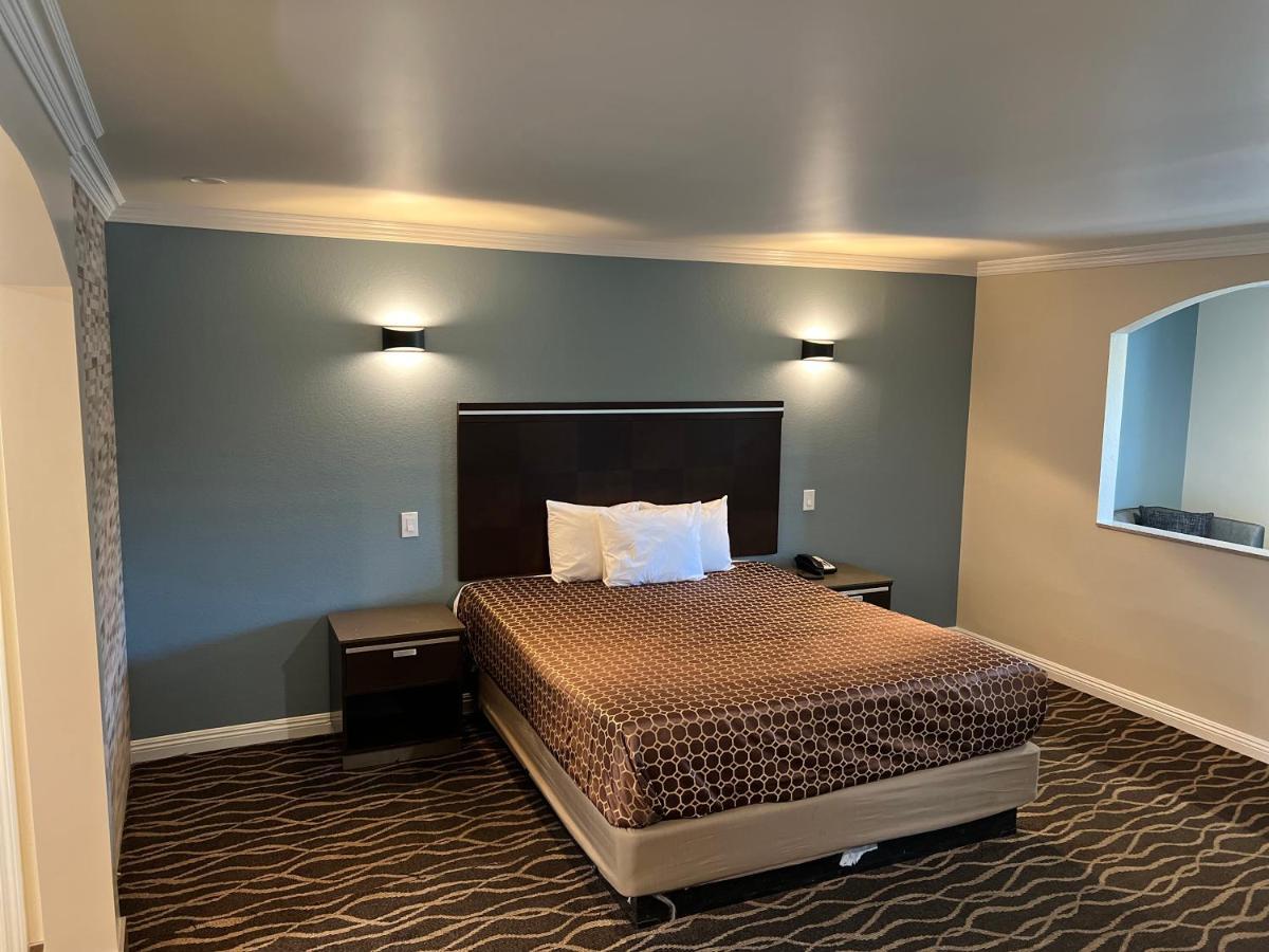 Walnut Inn & Suites 웨스트코비나 외부 사진