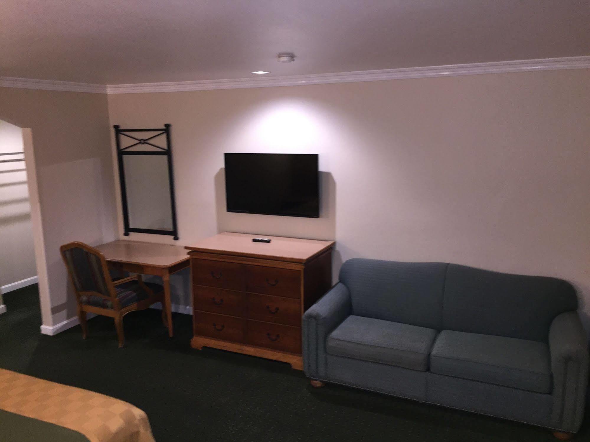 Walnut Inn & Suites 웨스트코비나 외부 사진