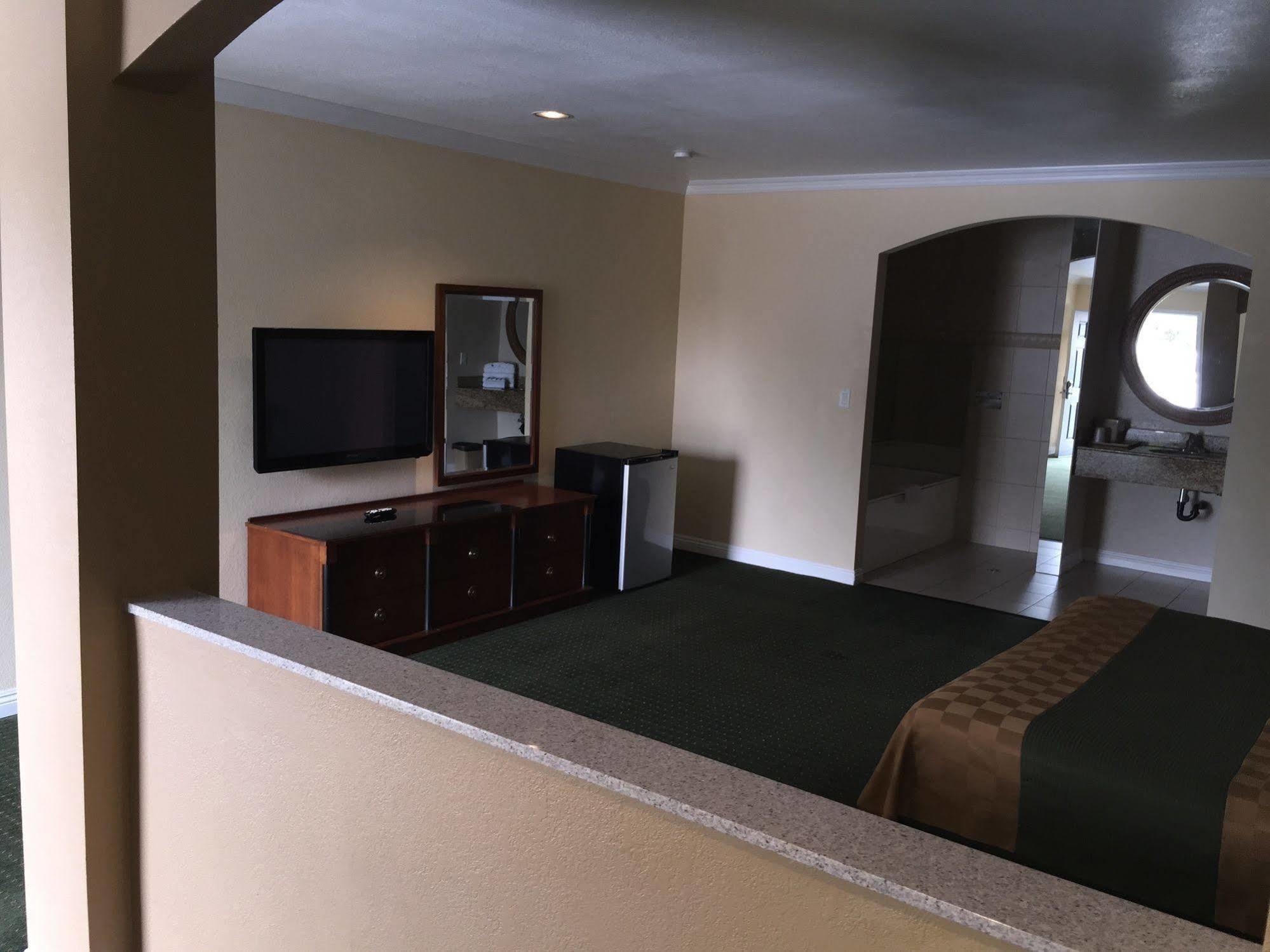 Walnut Inn & Suites 웨스트코비나 외부 사진