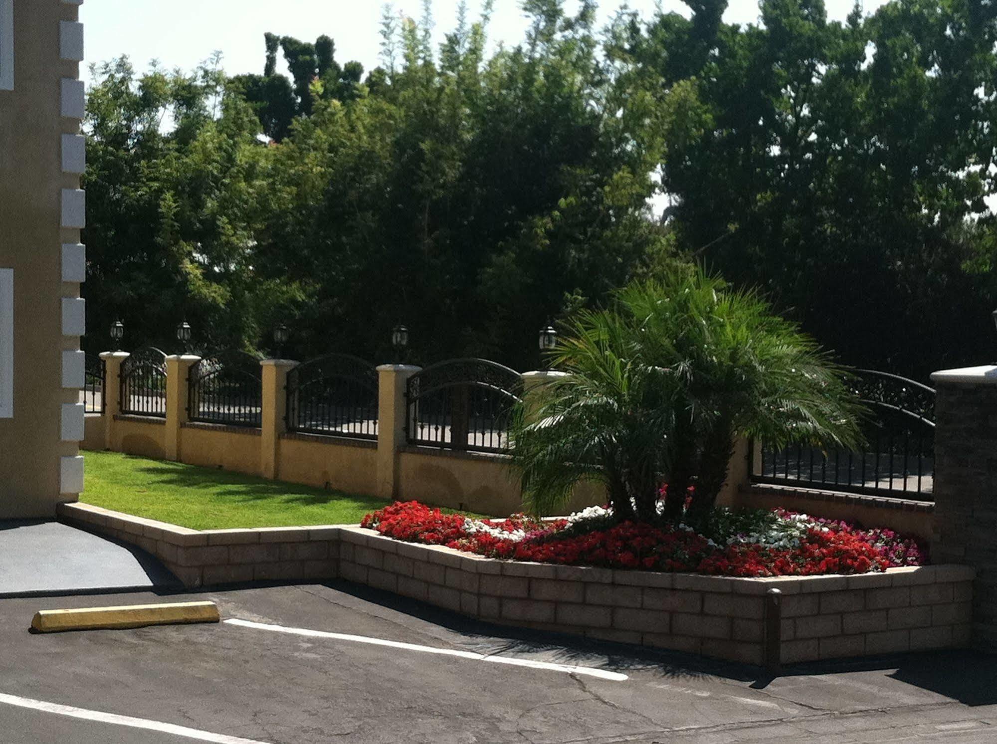 Walnut Inn & Suites 웨스트코비나 외부 사진