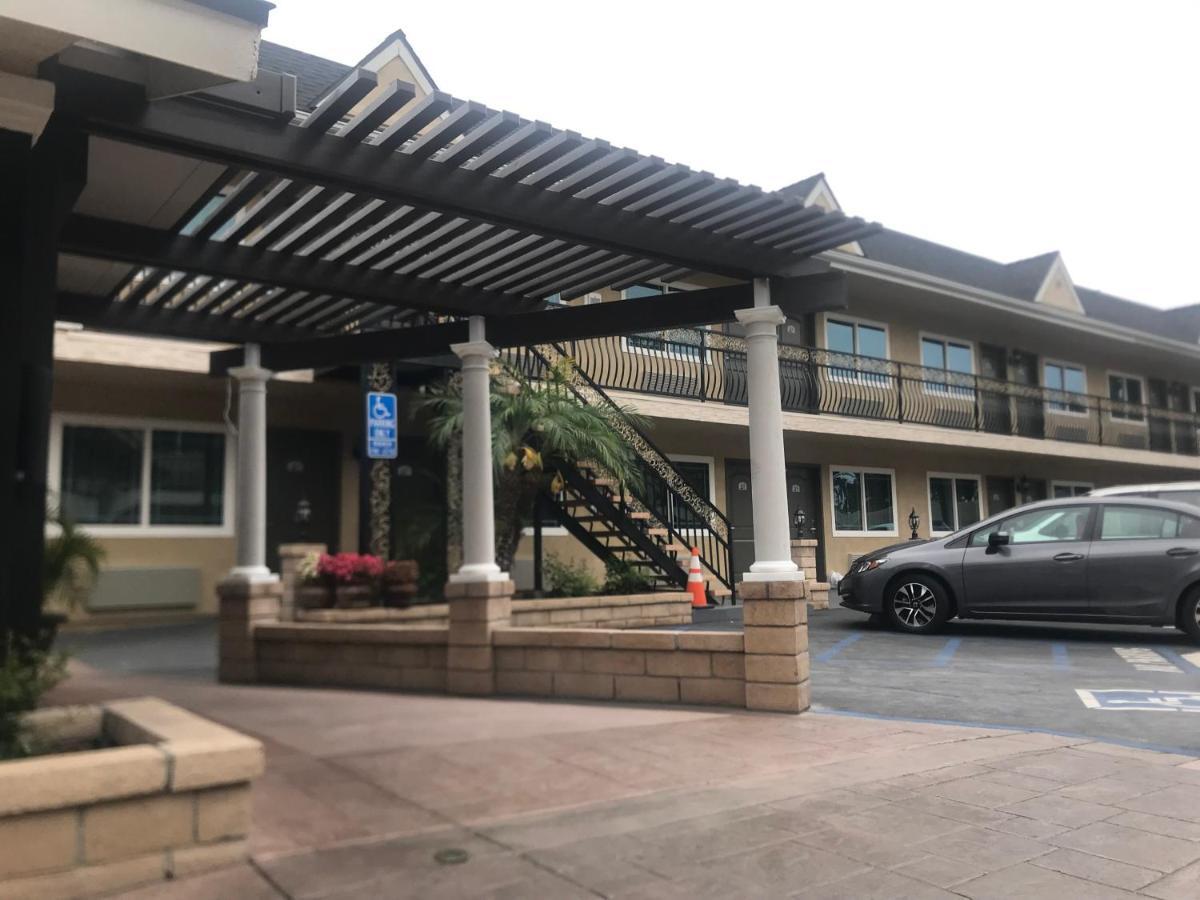 Walnut Inn & Suites 웨스트코비나 외부 사진